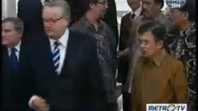 Face2Face with Martti Ahtisaari (Part 3) смотреть онлайн