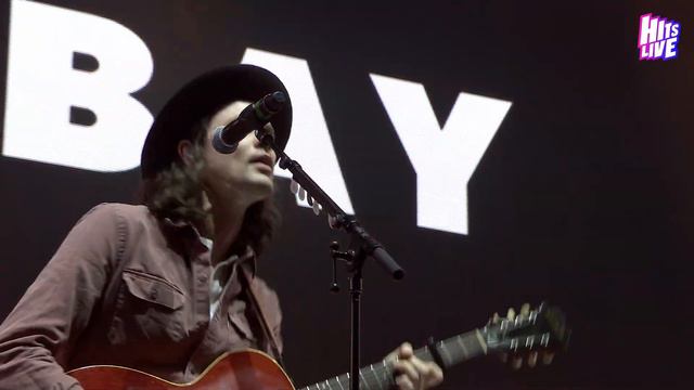James Bay - Give Me The Reason (Live at Hits Live) смотреть онлайн