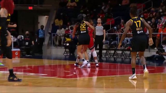 Tina Charles Notches History-Making Double-Double in Mystics Win (June 10, 2021) смотреть онлайн