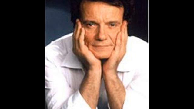 Massimo Ranieri recita Fravecature di Raffaele Viviani.wmv смотреть онлайн