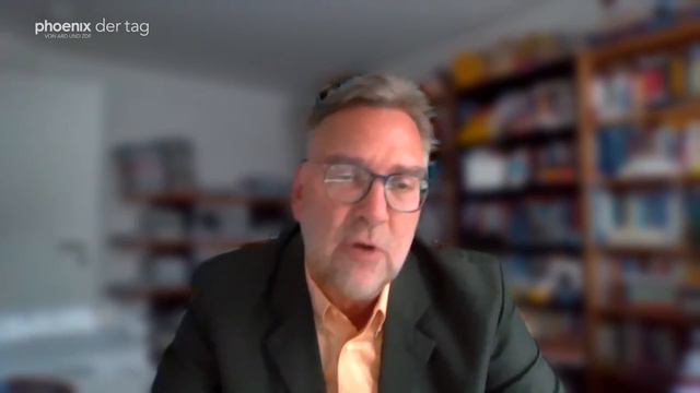 Selenskyj in Davos: Einordnung von Frank Umbach смотреть онлайн