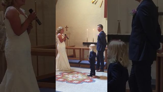 Kärleksvisan - Sophie & Mattias 2017-06-10 смотреть онлайн