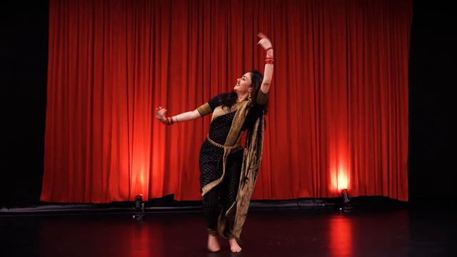 Bai Ga | Amruta khanvilkar | #chandra | #chandramukhi | choreography by Ashish Patil | смотреть онлайн