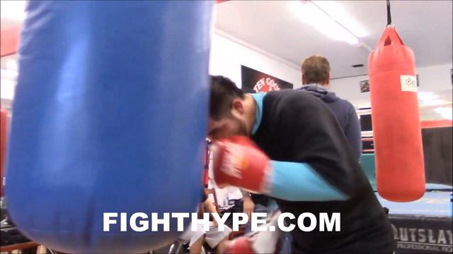 BRANDON RIOS WORKS THE HEAVY BAG LIKE IT'S VICTOR ORTIZ; TRAINING FOR BAD BLOOD SHOWDOWN смотреть онлайн