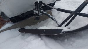 Очередная поломка на покатушках, или почему не нужна широкая лыжа на снегоходе буран.