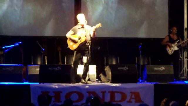Leon Gieco en Tandil - Mundo Alas смотреть онлайн