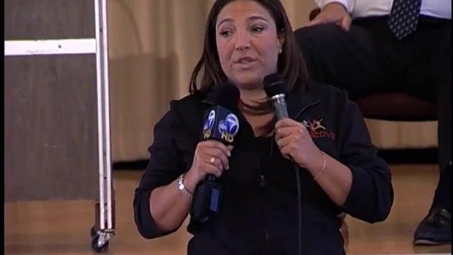 Celebrity Nanny Jo Frost Raises Awareness on Living a Healthy and Active Life смотреть онлайн