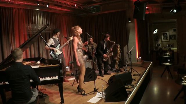 Broadway meets Blue Note - live at Ella & Louis смотреть онлайн