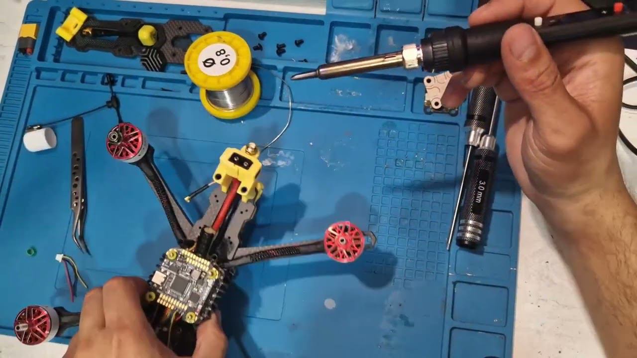 Как Собрать свой первый фристайл Дрон, Квадрокоптер FPV 5 дюймов? смотреть онлайн