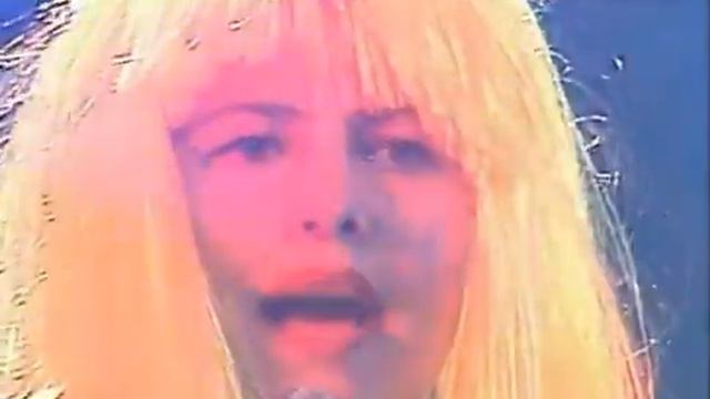 Ilona Csáková - Malý vůz (Chariot) смотреть онлайн