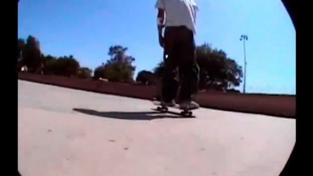 Lorenzo Moran Skateboarding смотреть онлайн