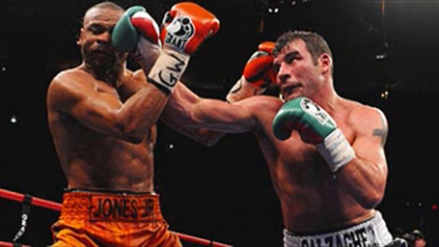 Joe Calzaghe Defeats Roy Jones Jr In New York