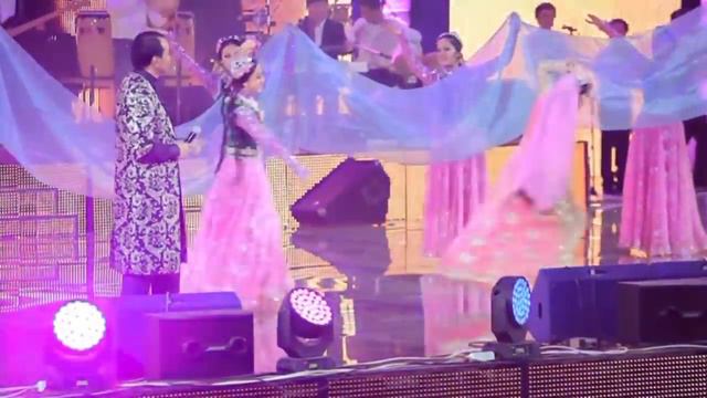 Ozodbek-Nazarbekov-2013-yilgi-konsert-dasturi