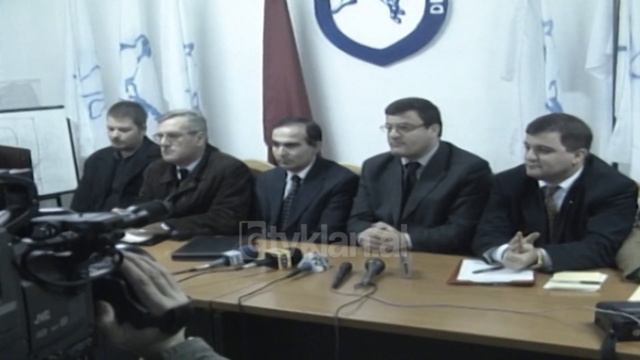 Arben Imami zgjidhet kryetar i ri i PAD - (19 Dhjetor 2000) смотреть онлайн