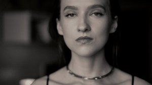 Марина Цветаева - Я с вызовом ношу его кольцо... (читает Маша Матвейчук музыка Зары Абдуллаевой)