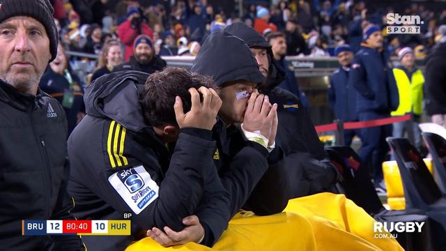 Jordie Barrett fails to steal it at the death смотреть онлайн