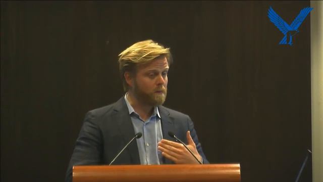 Ásgeir Jónsson - Er peningaprentun helsta vandamál Íslendinga? смотреть онлайн