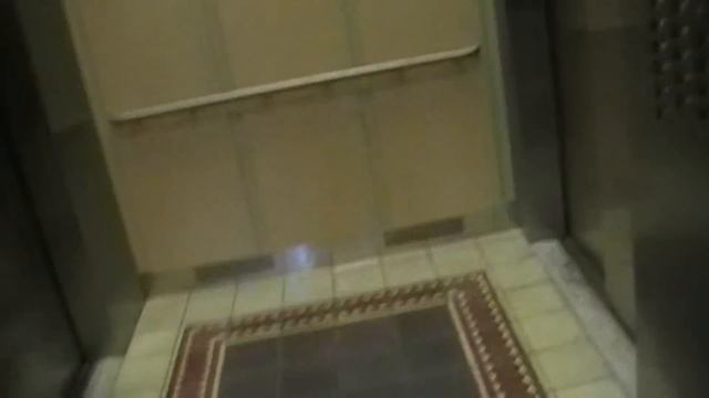 THREE DOORS!!!!! ThyssenKrupp Hydraulic Elevator at Benedict Hall, UT Austin, TX. смотреть онлайн