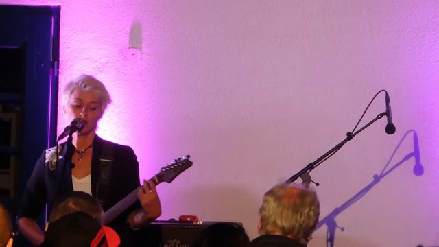 Yasi Hofer Band - Speidlerhaus Baienfurt - 18.09.2020 - Rollin' on - LIVE смотреть онлайн