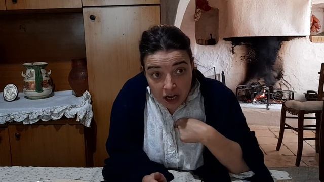 Dal film "Napoli sole mio!". Regia di Giorgio Simonelli. Recita Maria Rosaria Di Domenico смотреть онлайн