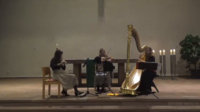 Jacques Ibert, Deux Interludes. Marta Femenia-Flute, Andra Darzins-Viola. Emilie Jaulmes-Harp смотреть онлайн