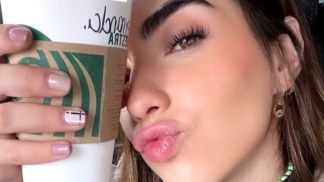 Quem é FERNANDA URDAPILLETA? ela interpreta a mimada ANDREA em MINHA FORTUNA É TE AMAR... смотреть онлайн