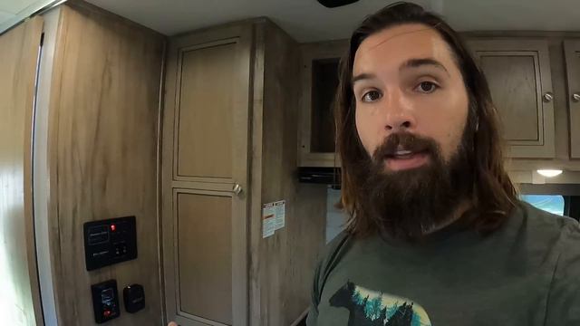 COMPLETE TOUR OF OUR TRUCK CAMPER | PALOMINO HS 2901 смотреть онлайн