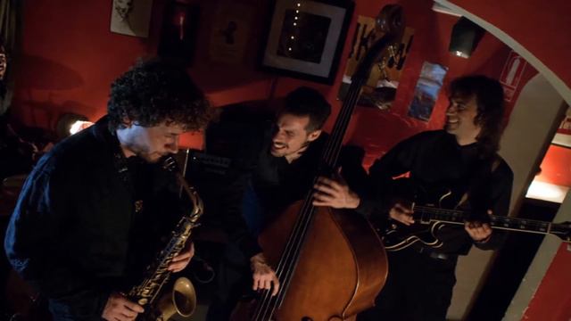 Savejazz Extract (Live at Cafè Antiquari - 2014) смотреть онлайн