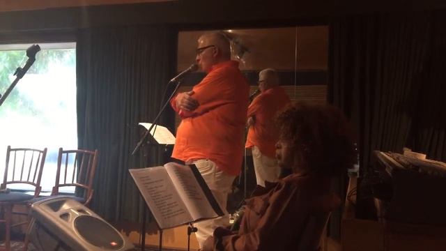 Elza Soares & Mitch Winehouse смотреть онлайн