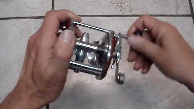 VINTAGE PENN PEER 209 LEVEL WIND REEL смотреть онлайн