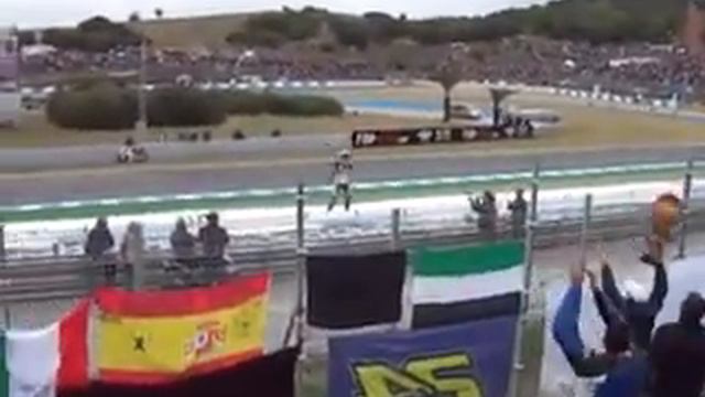 @mariachisfc39 entregando el Mexicano de peluche a Luis Salom. смотреть онлайн