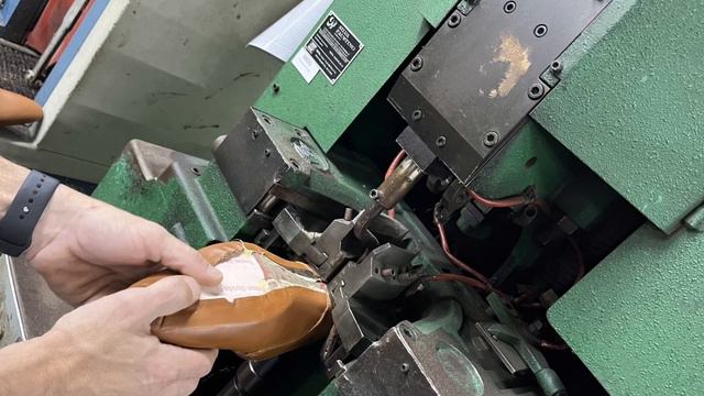 Usine Brett & Sons смотреть онлайн