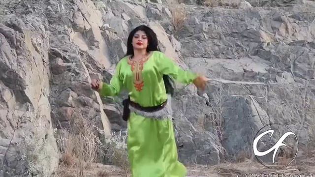رقص شعبي مغربي مع كارمن | Moroccan Chaabi Dance by Carmen смотреть онлайн