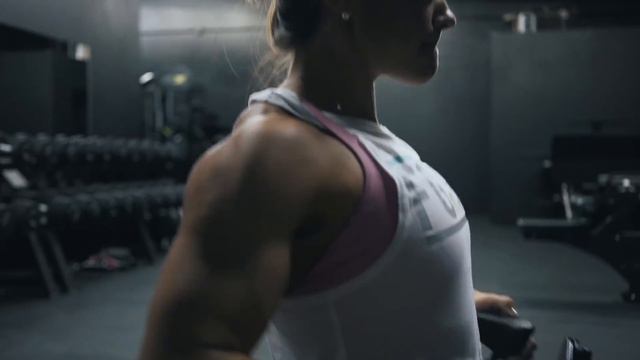 Dana Linn Bailey vs Aubrie Bromlow - Back Day Motivation - Run Everything Labs - Flag nor Fail смотреть онлайн