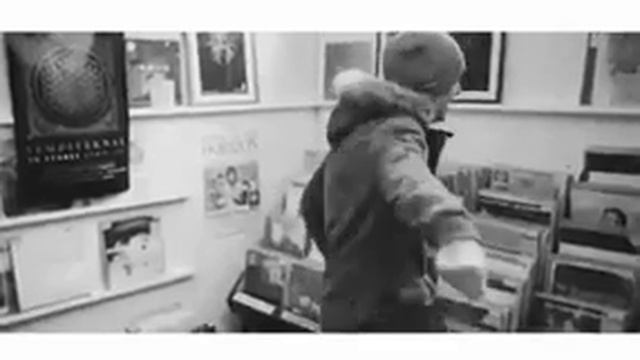 Oliver Sykes смотреть онлайн