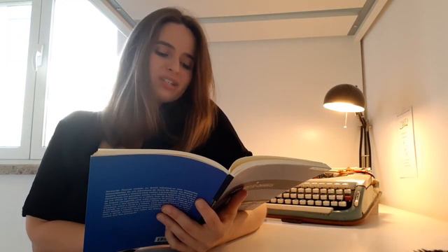 Luma Garbin lê "Catálogo de Sombras", de José Eduardo Agualusa смотреть онлайн