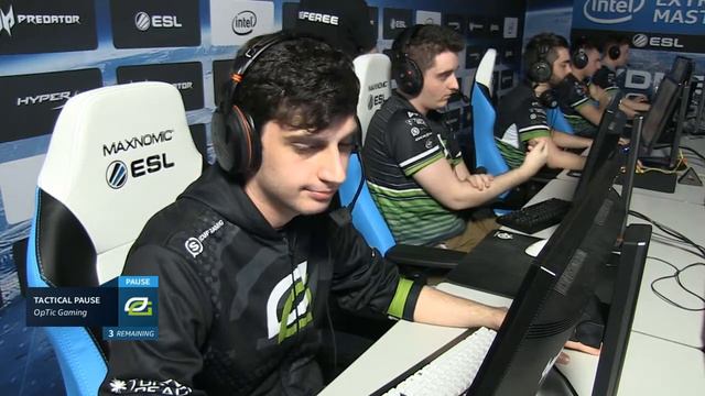 For a second I was confused by mixwell's white keycaps смотреть онлайн