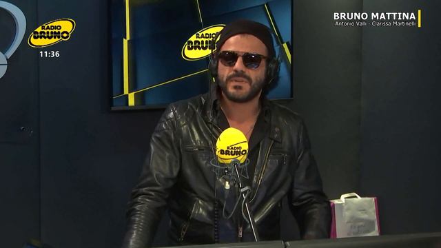 FRANCESCO RENGA @ Radio Bruno смотреть онлайн
