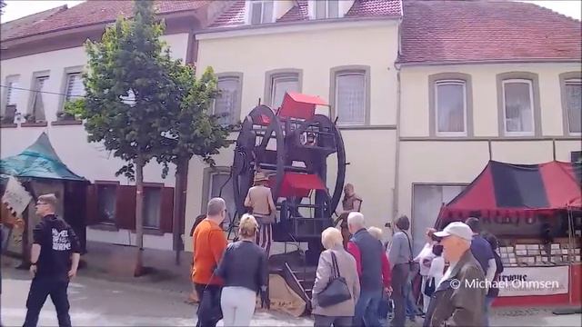 Alt Teutsches Handkurbel Riesenrad Anno 1600 in Heuchelheim смотреть онлайн