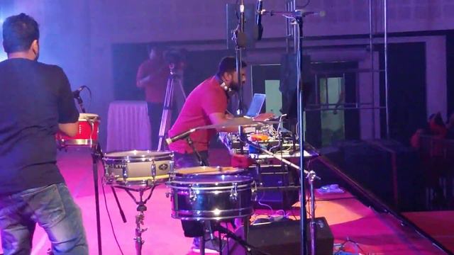 Desirable Electronica with percussion for Quest 2018 смотреть онлайн