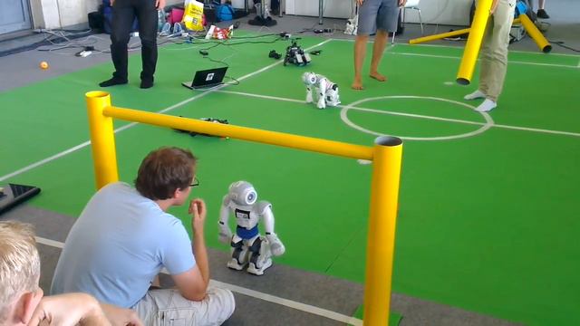 #CPeurope #Robots - little fail :-) смотреть онлайн