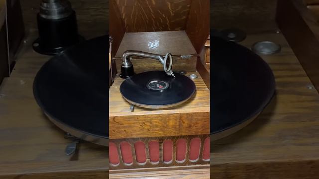 1916-18 Pathephone 25 “Over There” смотреть онлайн