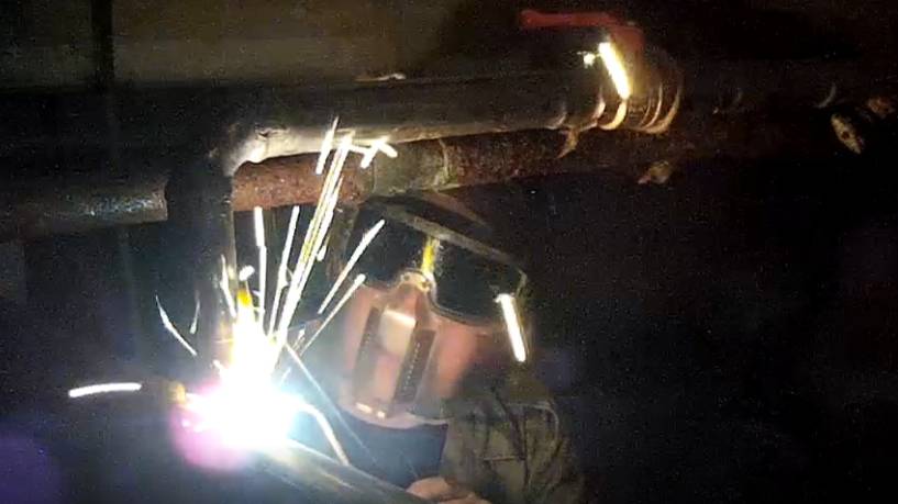 Газосварка ЖКХ. Замена части ГВС + макро Gas welding of housing and communal services смотреть онлайн