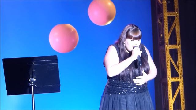 Live: Vânia Fernandes "Senhora Do Mar" - Eurovision Live Concert Setúbal 2014 | wiwibloggs смотреть онлайн