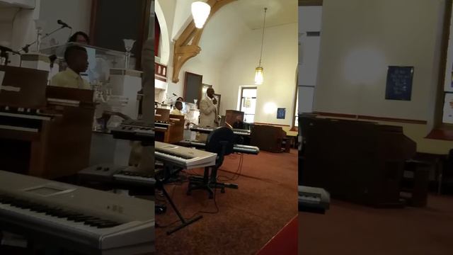 Andre Holland Jr смотреть онлайн