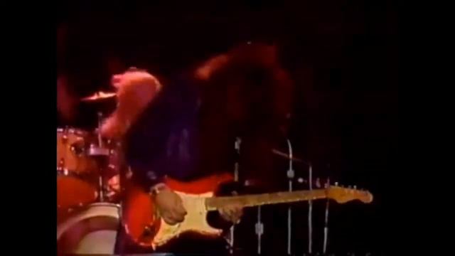 Yngwie malmsteen vs vinnie vincent guitarist shred war смотреть онлайн