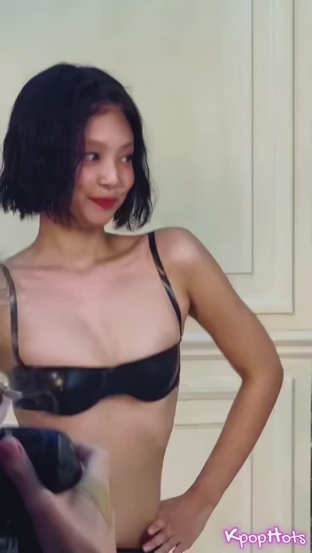 BlackPink - Jennie Ver KpopHots