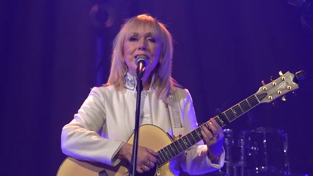 Pērkons-Ieva Akurātere-Kas kait Rīgas meitiņām смотреть онлайн