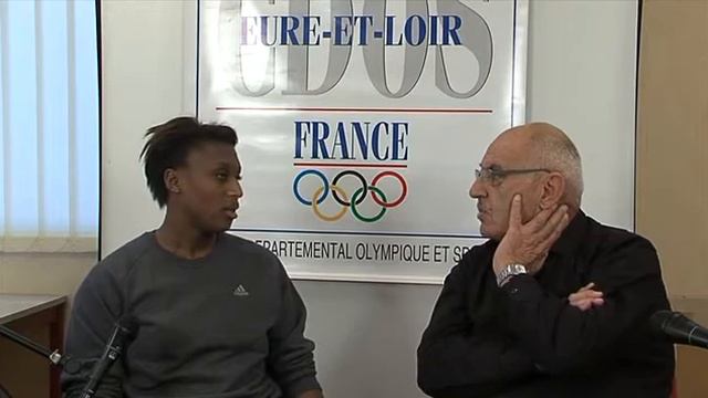 23/11/2011 Mémoires du Sport : Siraba DEMBELE - partie 1 смотреть онлайн