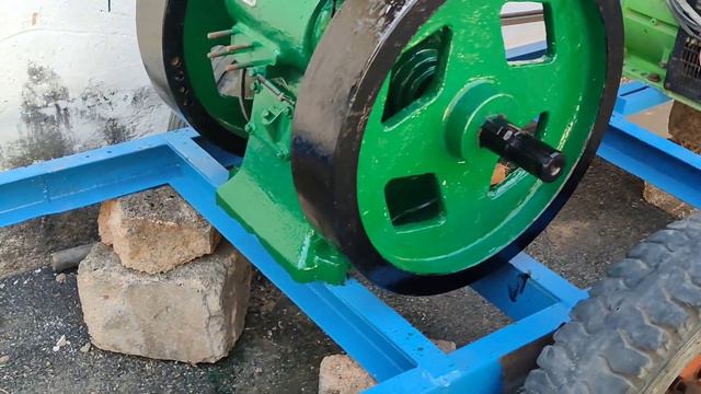 applied first coat of paint on field marshal 20hp engine. смотреть онлайн